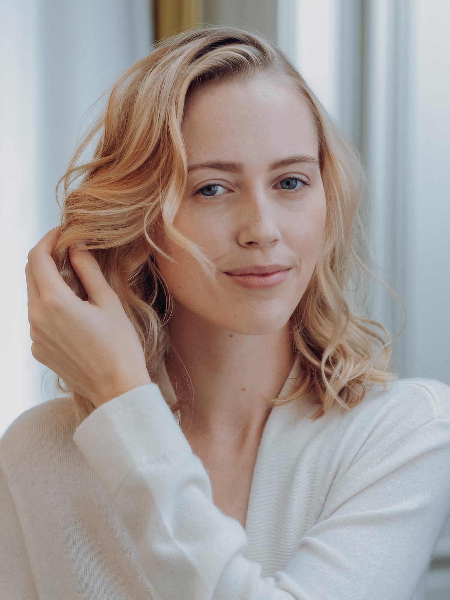 Revitalising Volumising Shampoo with Camellia Oil