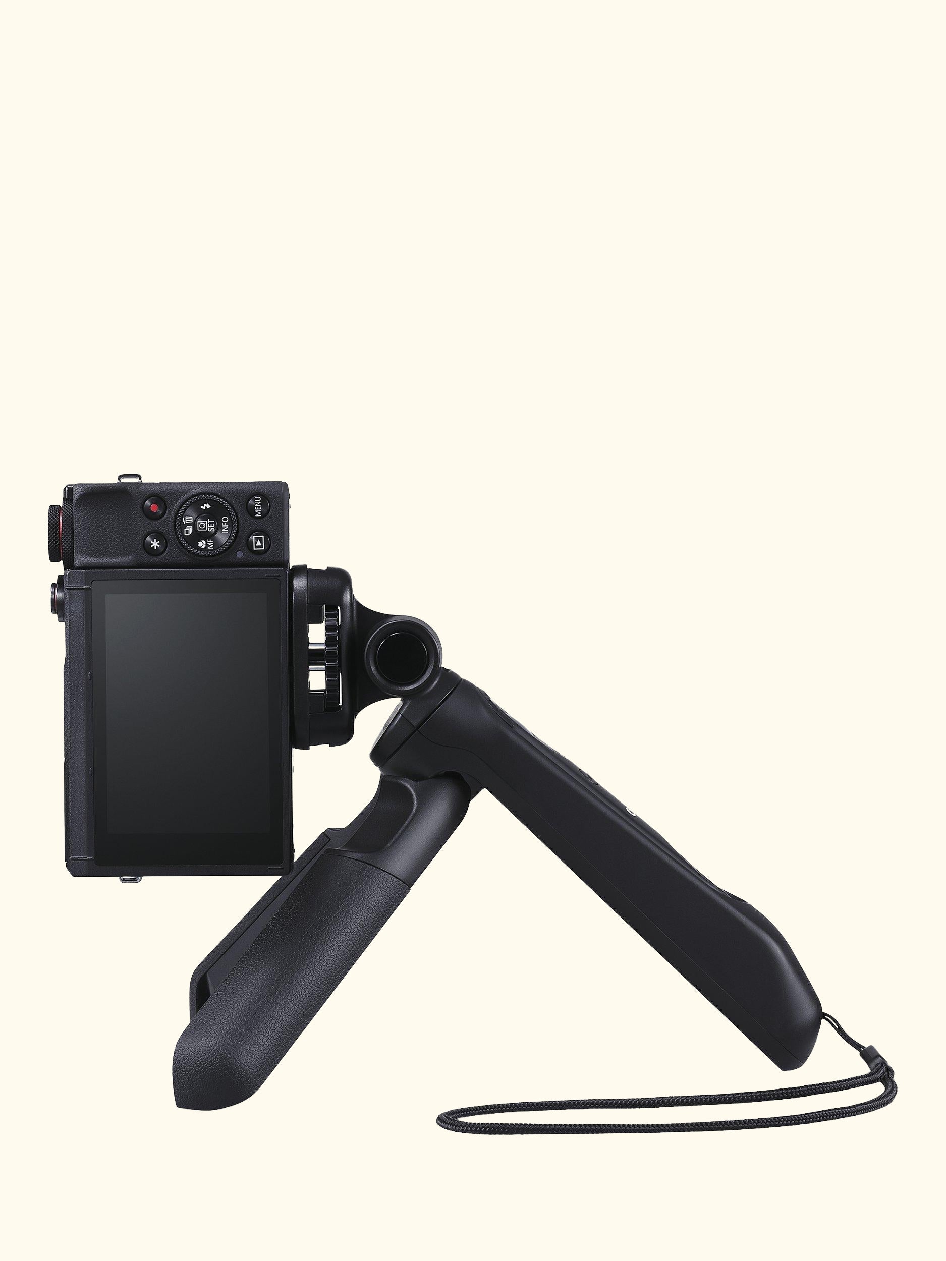 PowerShot G7 X Mark III Digital Camera, 4K Ultra HD, 20.1MP, 4.2x Optical Zoom, Wi-Fi, Bluetooth, 3" Tilting Touch Screen, Black, Vlogger Kit with Tripod Grip, Wireless Remote Control & Memory Card