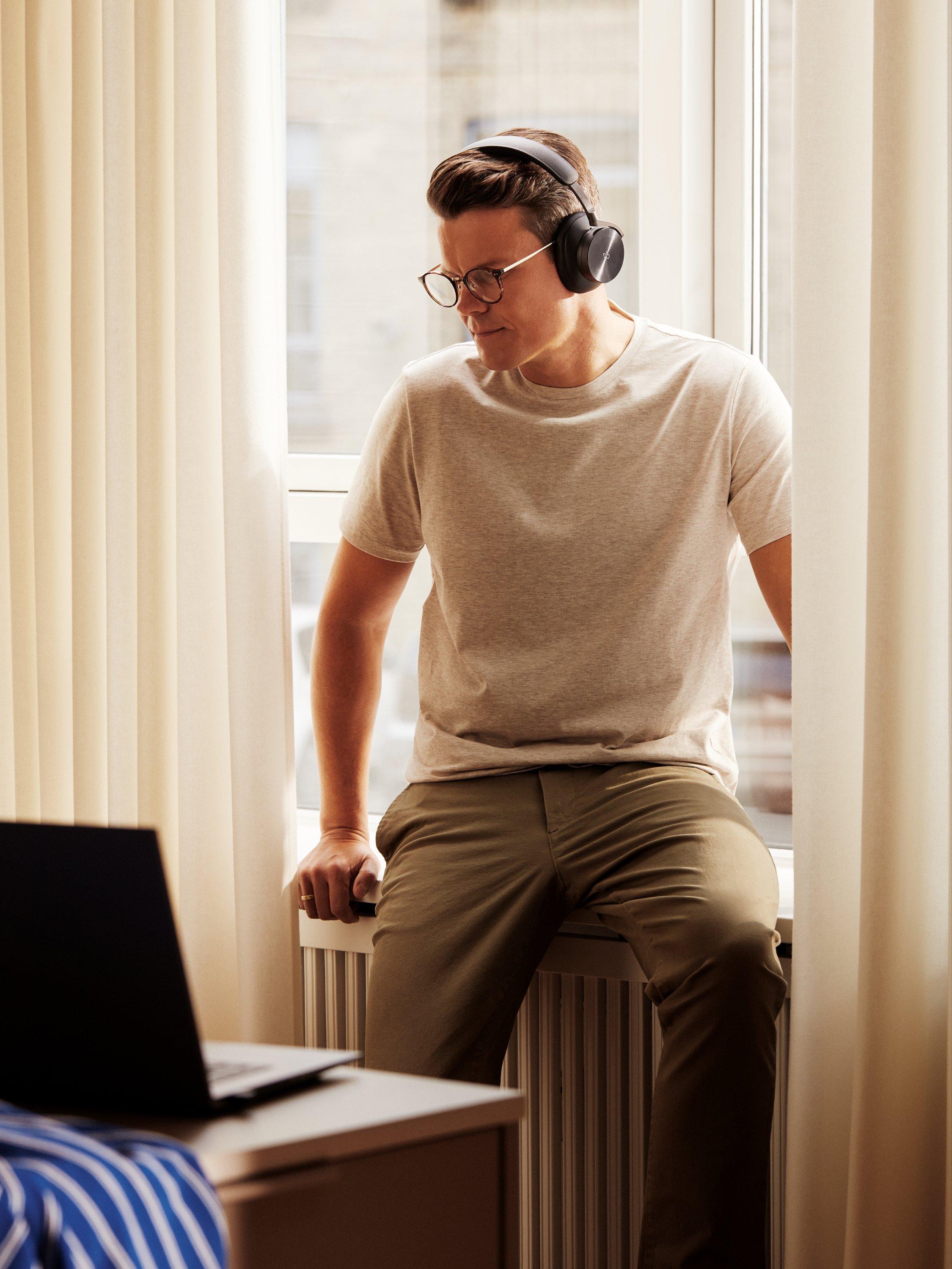 Beoplay H95 Wireless Bluetooth Active Noise Cancelling Over-Ear Headphones, Black