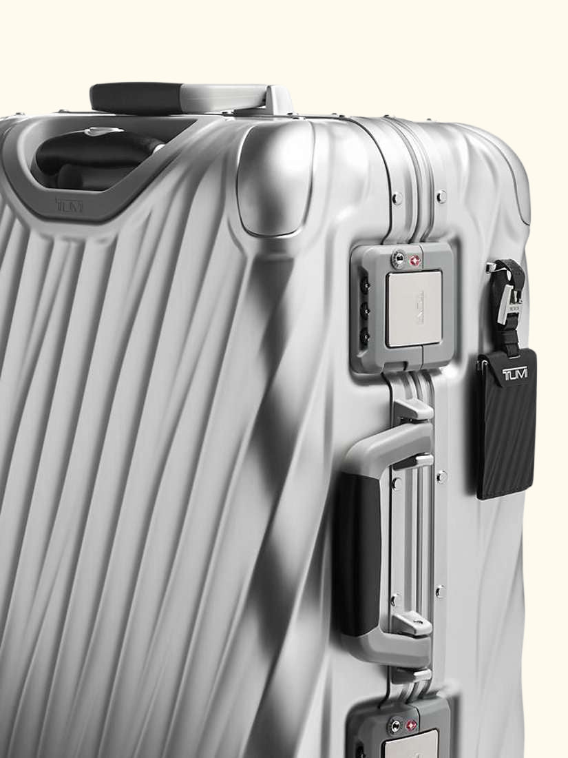 19 Degree Aluminum Continental 56cm 4-Wheel Cabin Case, Silver