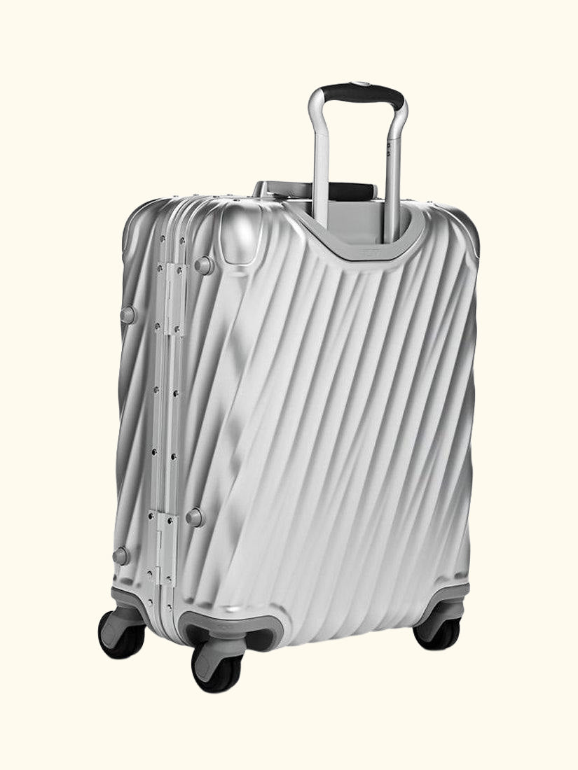 19 Degree Aluminum Continental 56cm 4-Wheel Cabin Case, Silver