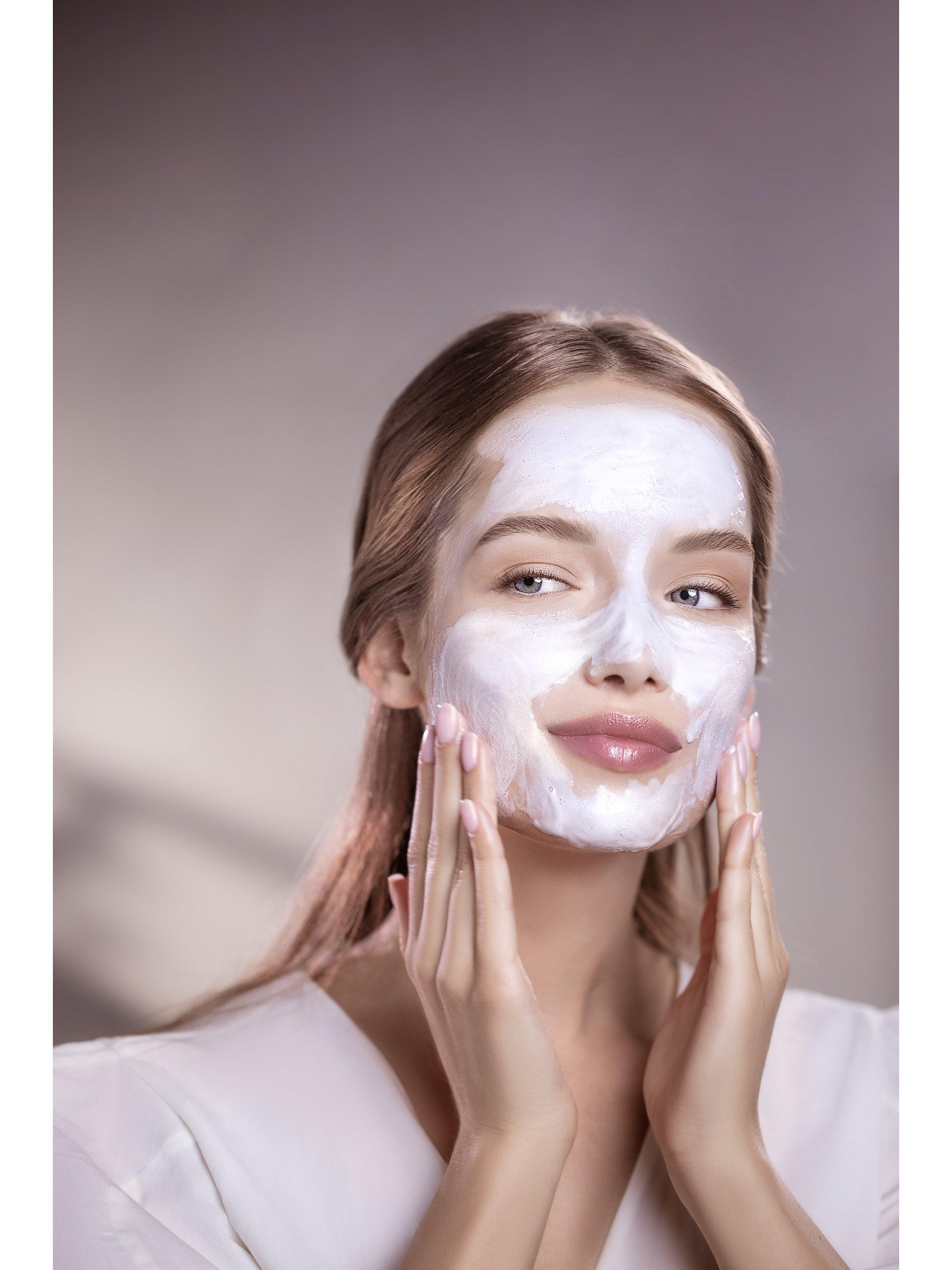 Phyto-Blanc Brightening Cleansing Foam-In-Cream, 150ml