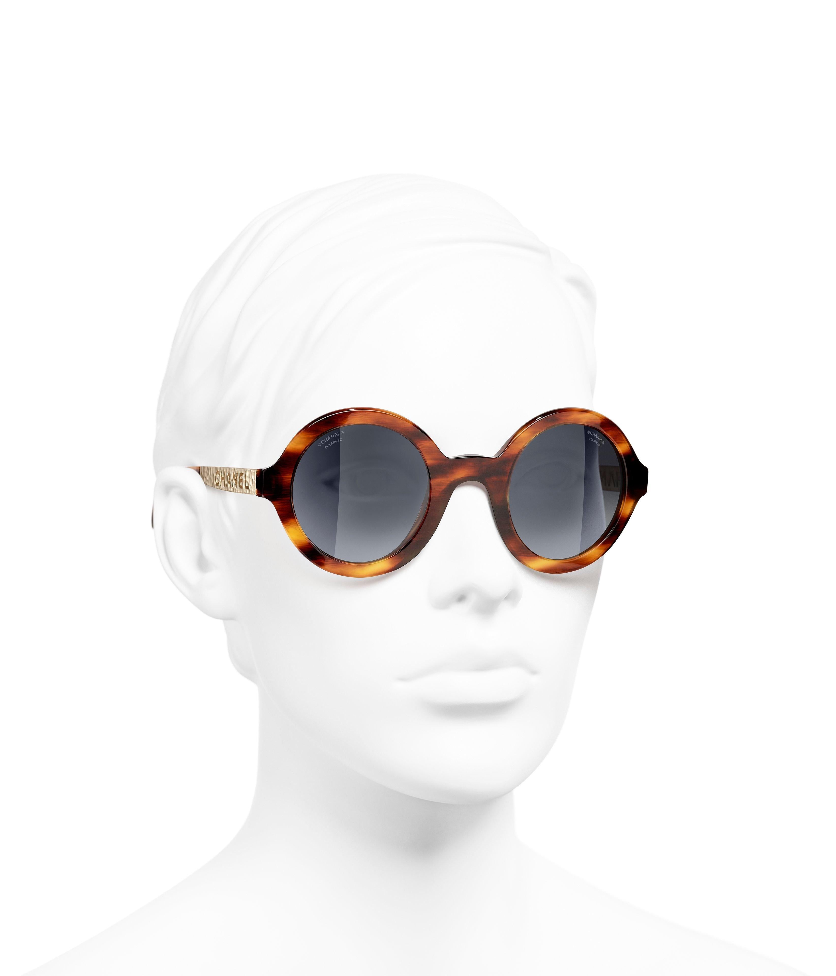 Round Sunglasses CH5441 Striped Brown/Grey Gradient