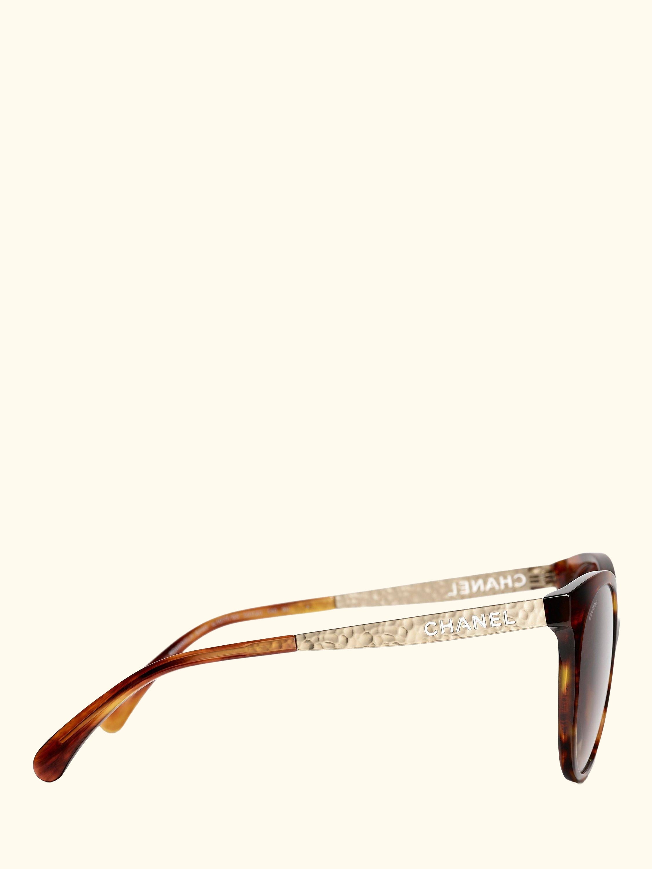 Oval Sunglasses CH5440 Striped Brown/Brown Gradient
