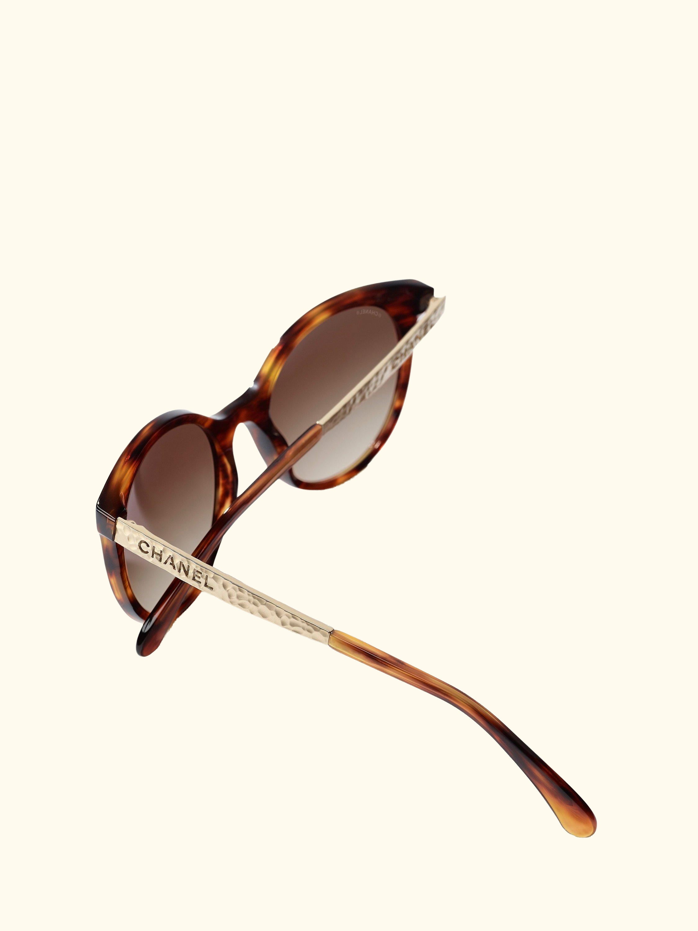 Oval Sunglasses CH5440 Striped Brown/Brown Gradient