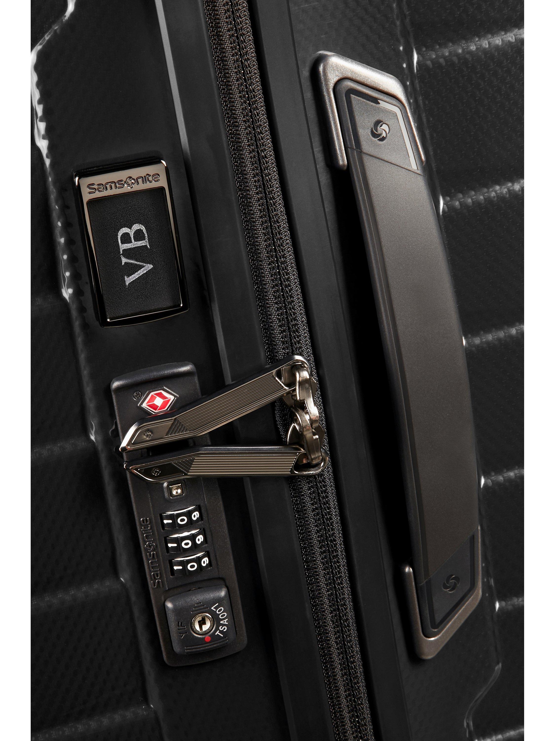 Proxis 4-Wheel 69cm Medium Suitcase