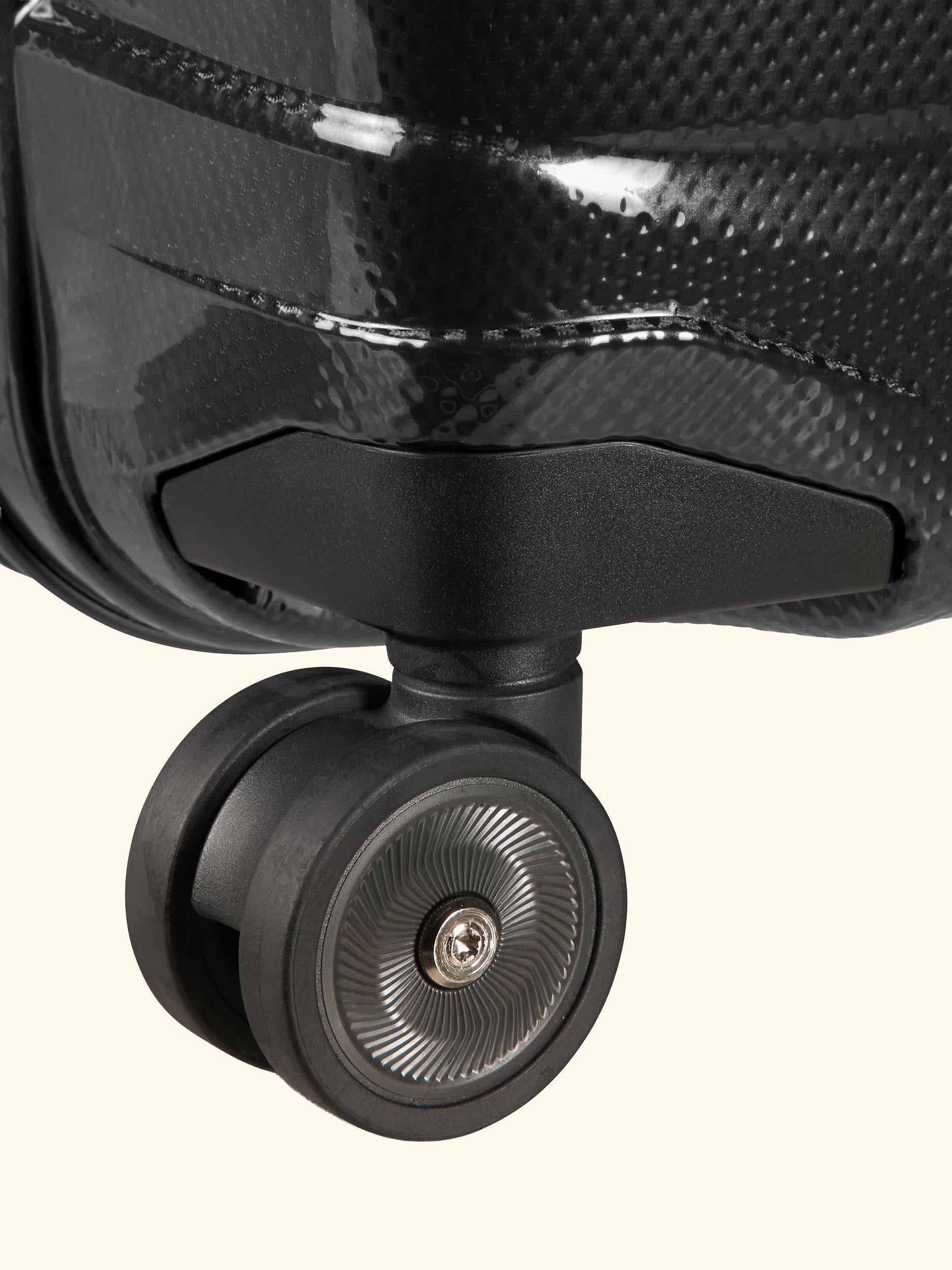 Proxis 4-Wheel 69cm Medium Suitcase