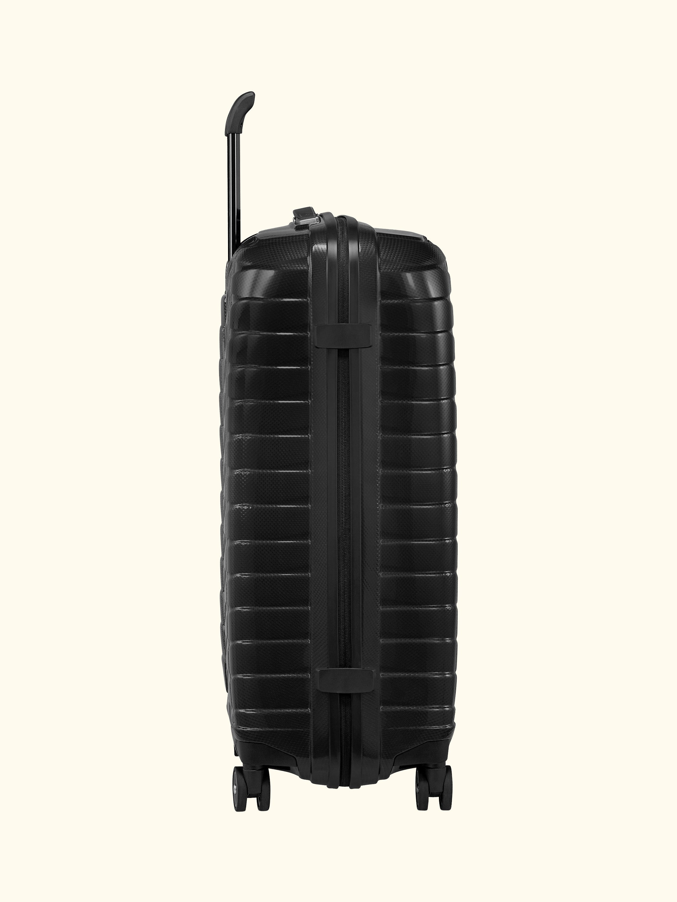 Proxis 4-Wheel 69cm Medium Suitcase