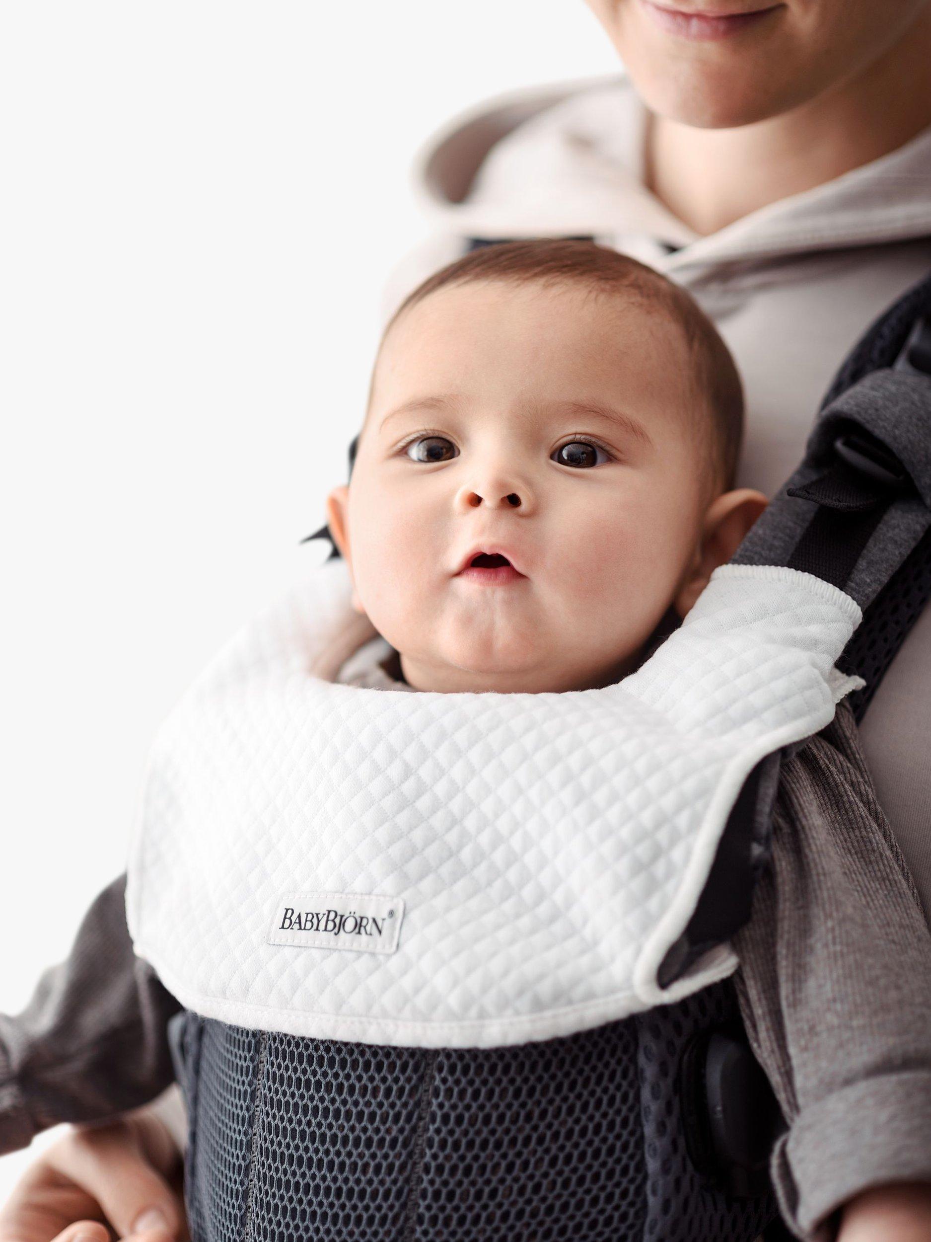 Harmony Baby Carrier Teething Bib, White