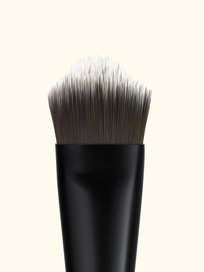 Full Flat Brush N°1 Foundation Brush