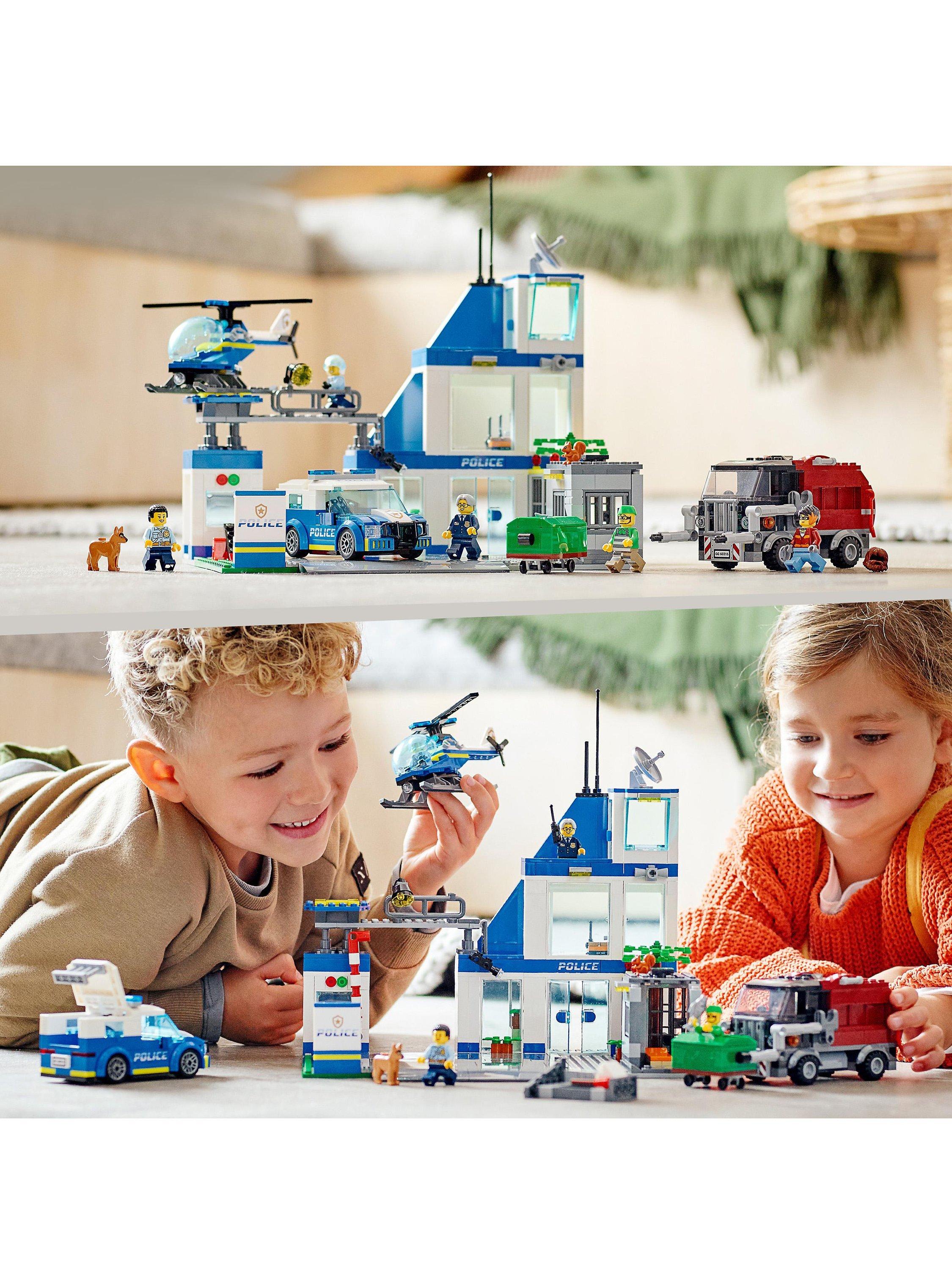 City 60316 Police Station
