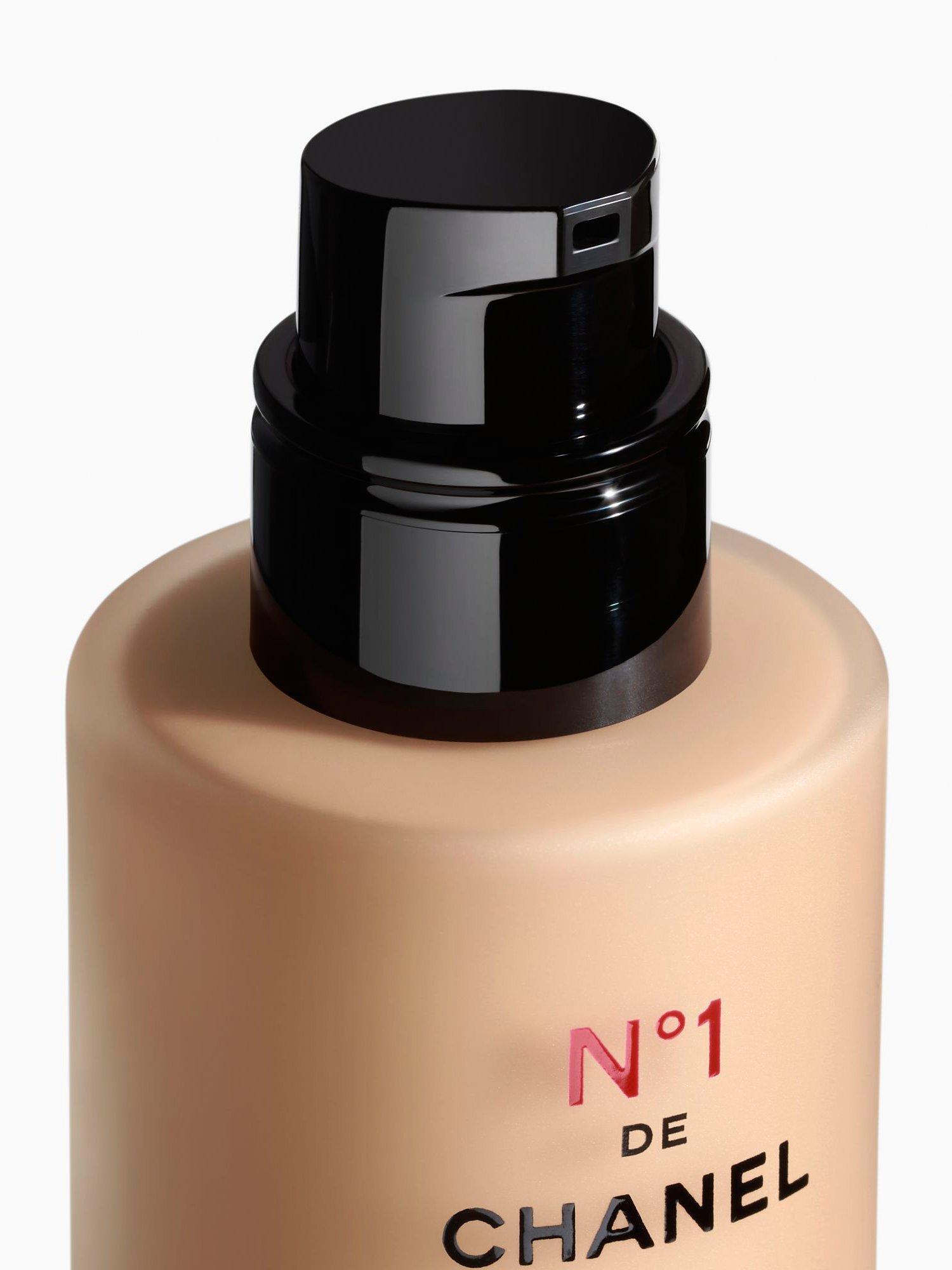 N°1 De CHANEL Revitalising Foundation Illuminates - Hydrates - Protects