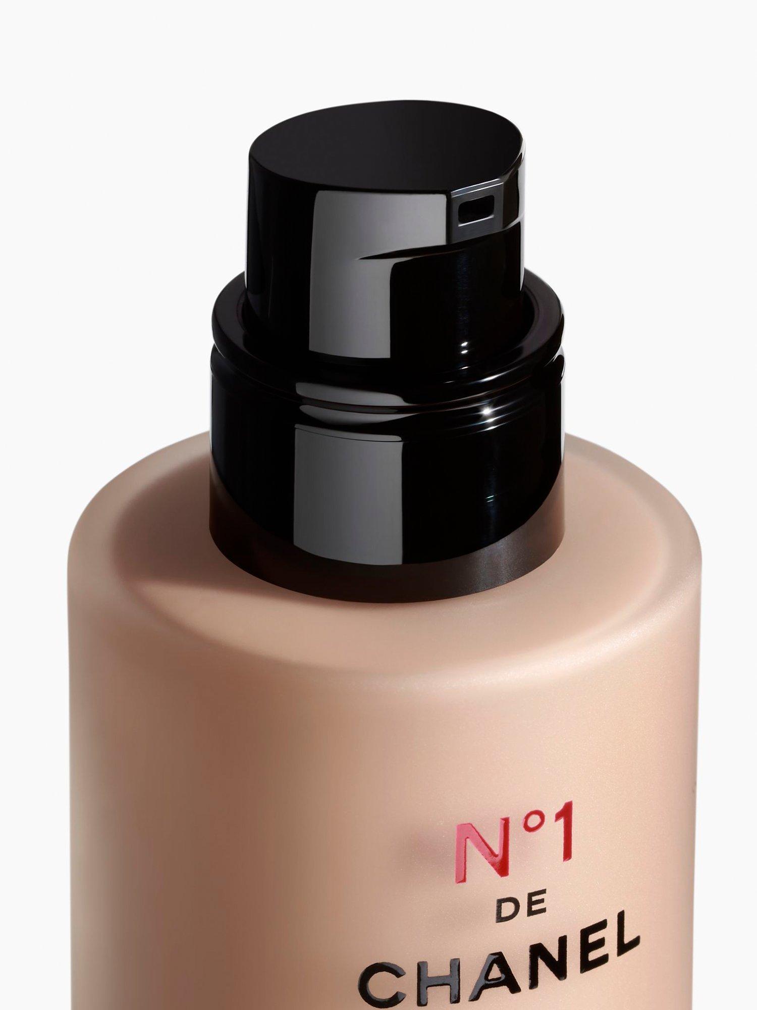 N°1 De CHANEL Revitalising Foundation Illuminates - Hydrates - Protects