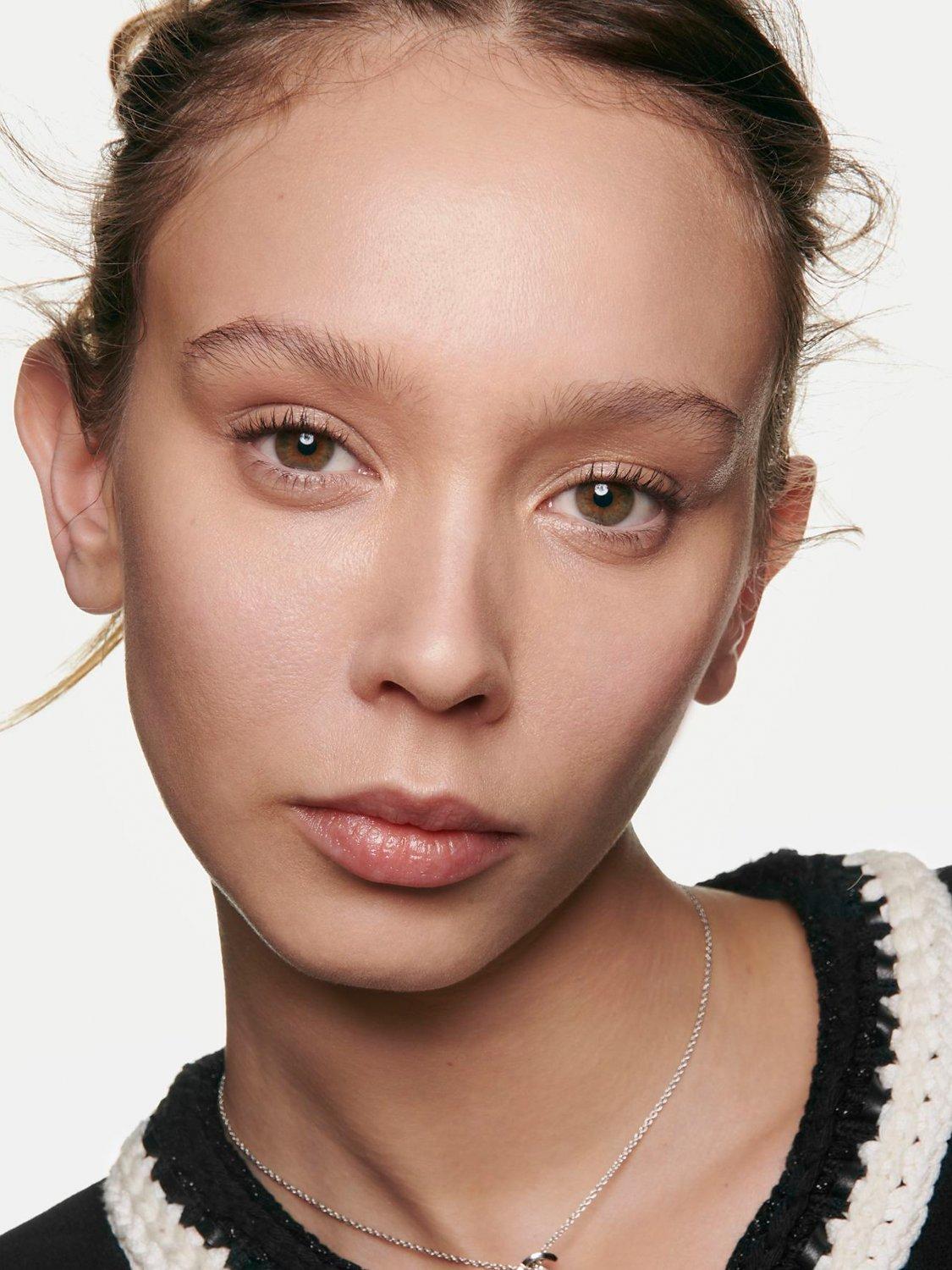N°1 De CHANEL Revitalising Foundation Illuminates - Hydrates - Protects
