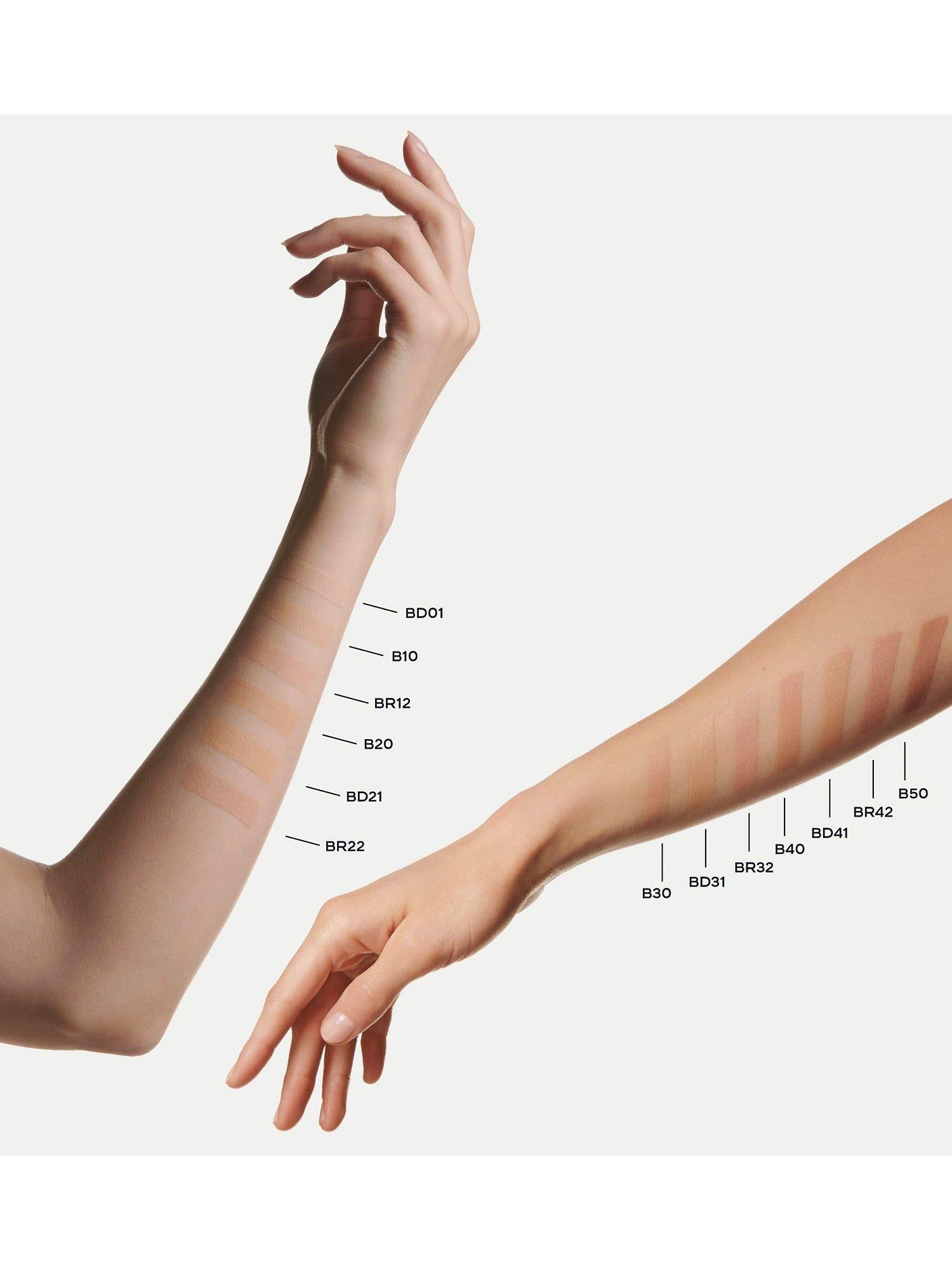 N°1 De CHANEL Revitalising Foundation Illuminates - Hydrates - Protects