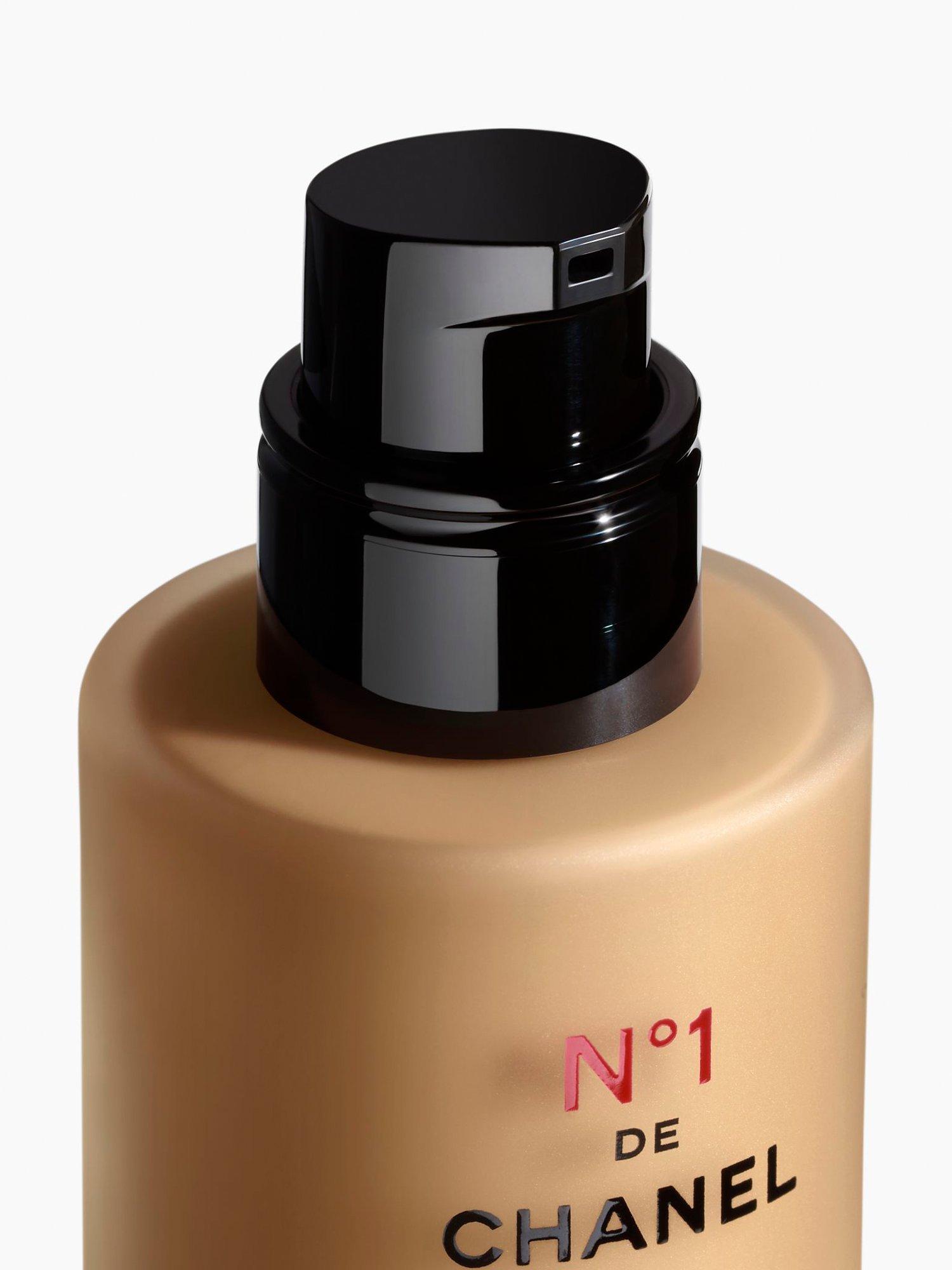 N°1 De CHANEL Revitalising Foundation Illuminates - Hydrates - Protects