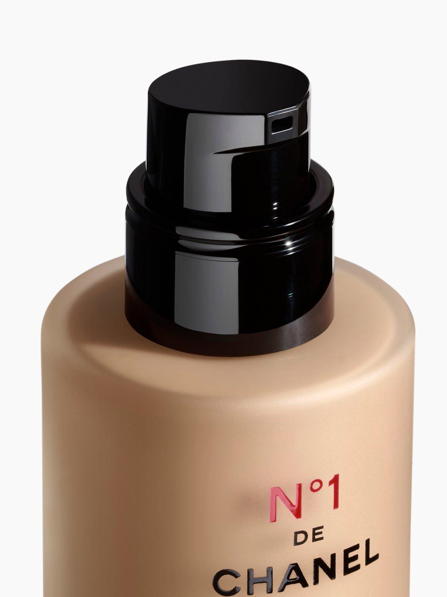 N°1 De CHANEL Revitalising Foundation Illuminates - Hydrates - Protects