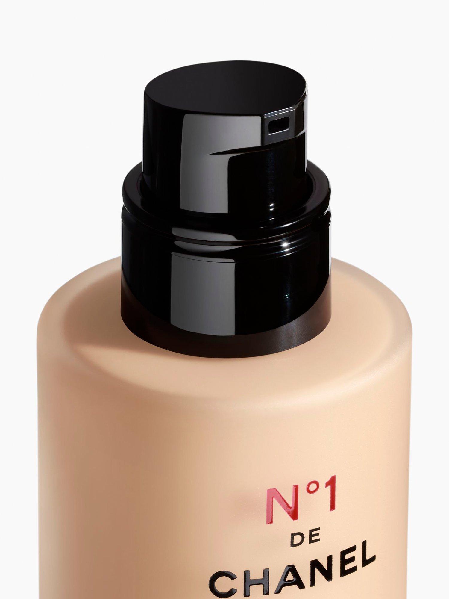 N°1 De CHANEL Revitalising Foundation Illuminates - Hydrates - Protects