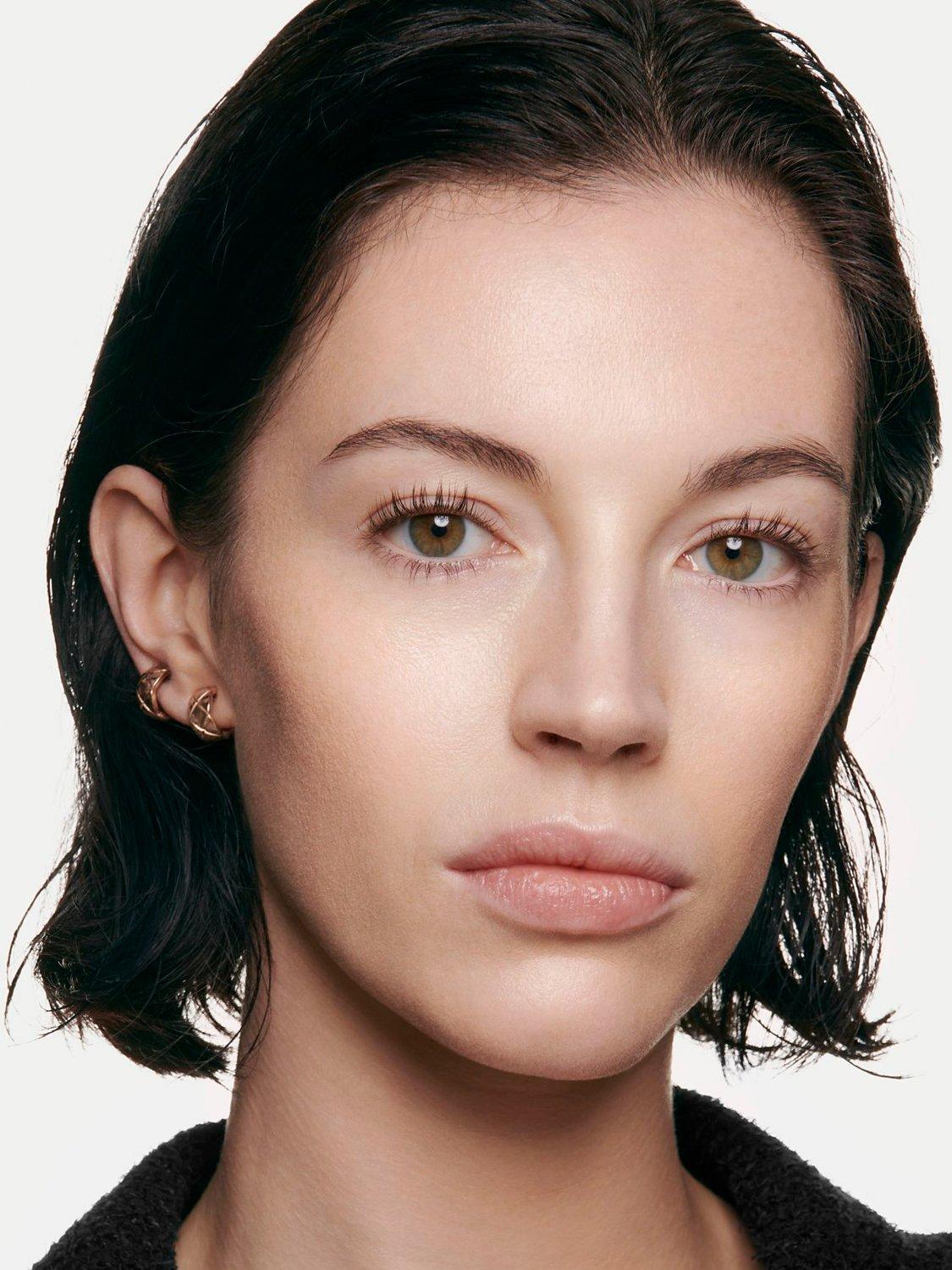 N°1 De CHANEL Revitalising Foundation Illuminates - Hydrates - Protects