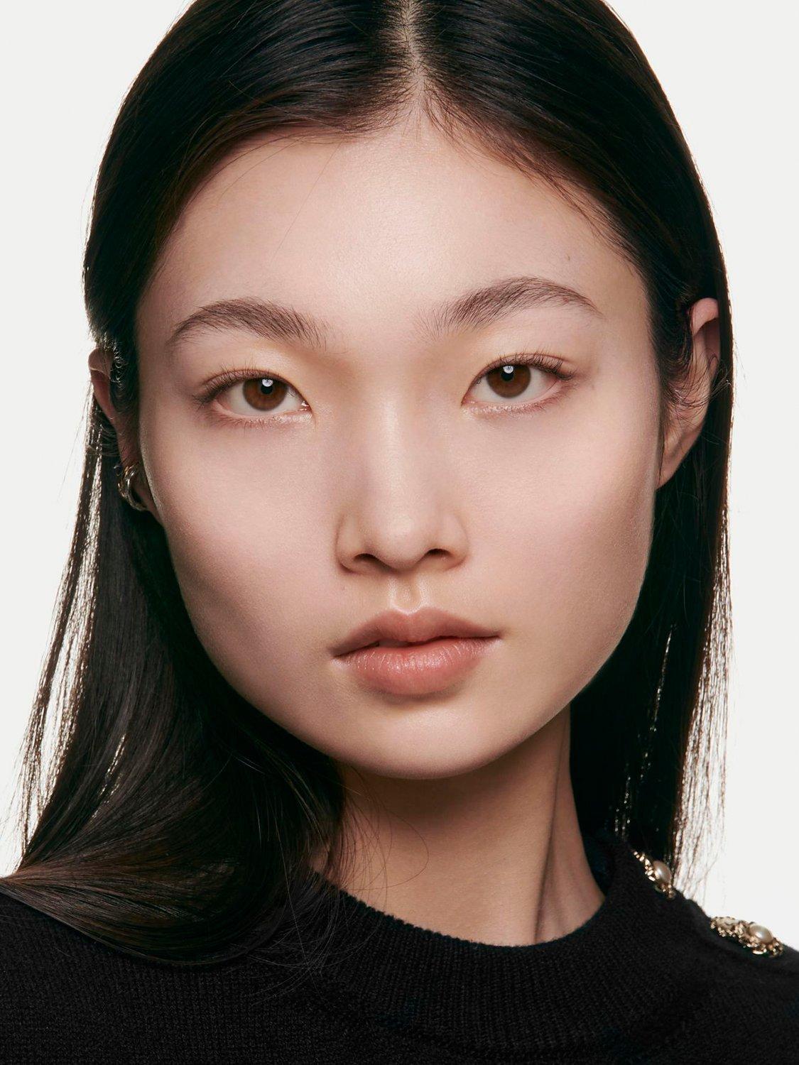N°1 De CHANEL Revitalising Foundation Illuminates - Hydrates - Protects