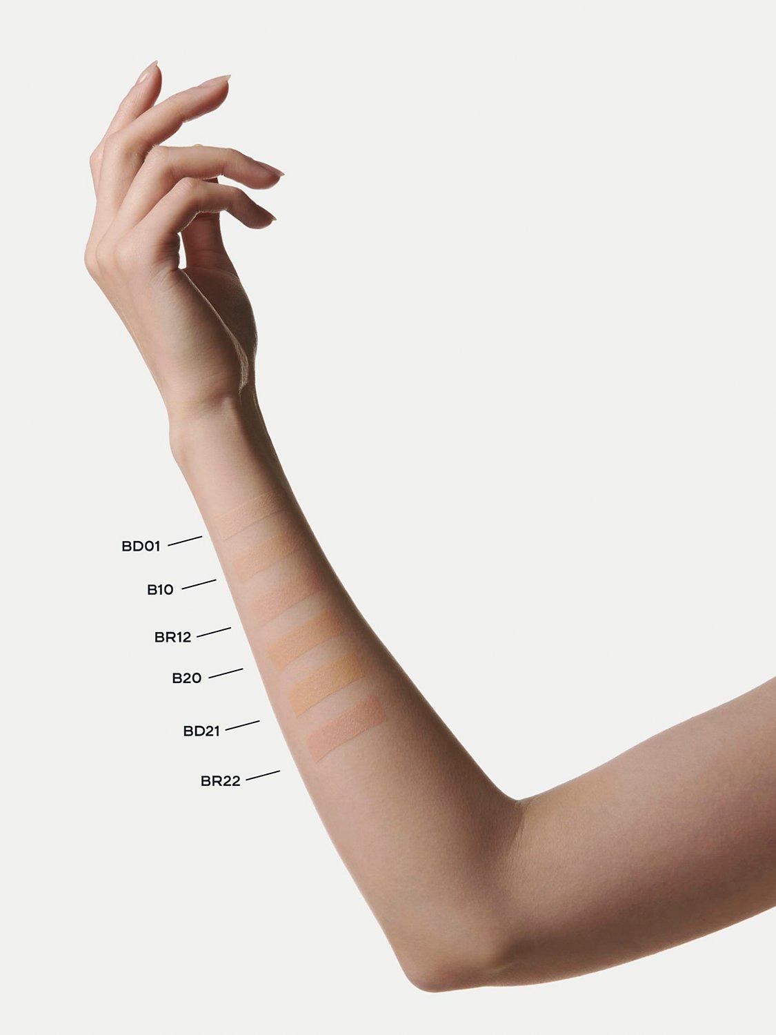 N°1 De CHANEL Revitalising Foundation Illuminates - Hydrates - Protects