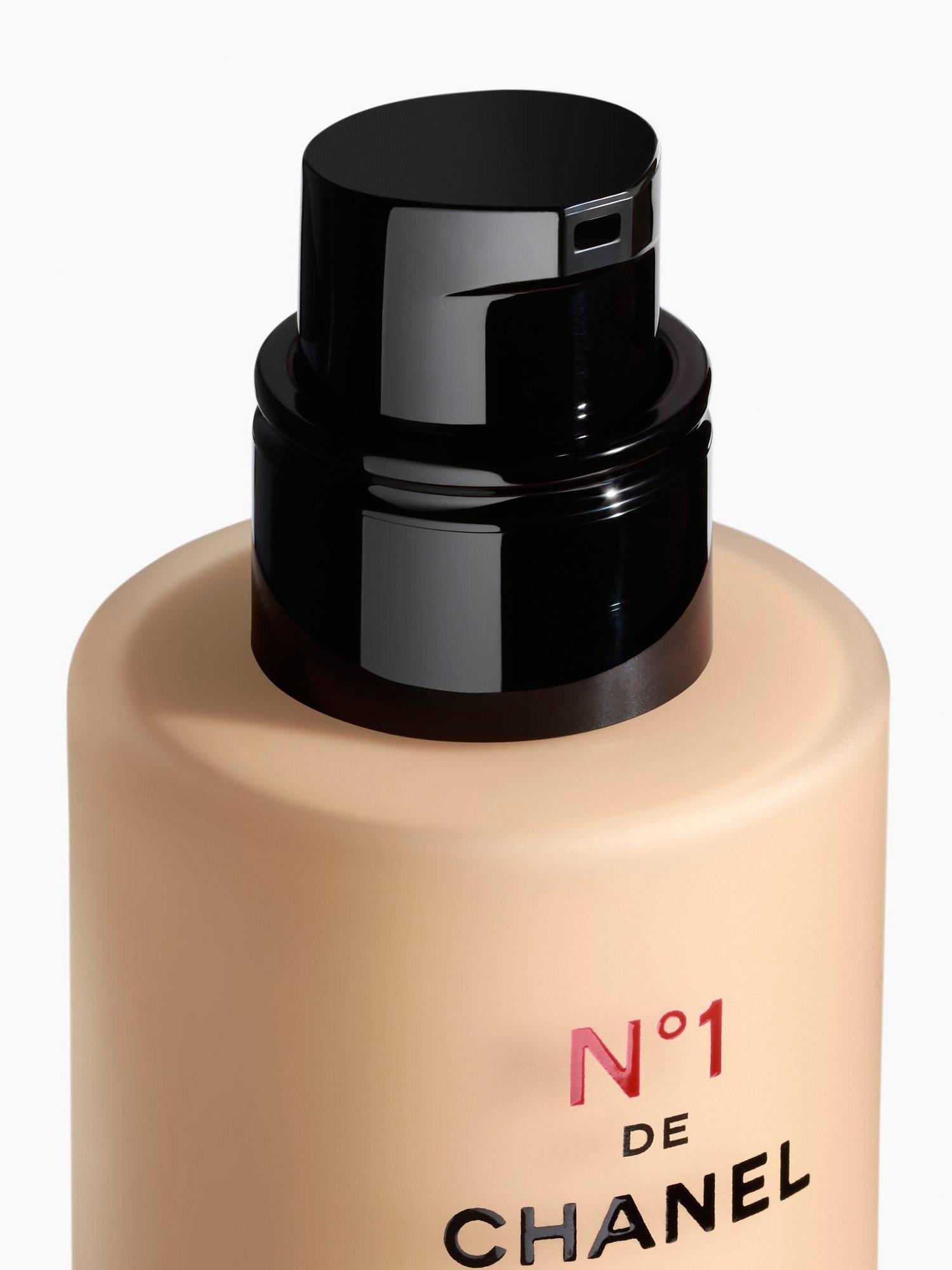 N°1 De CHANEL Revitalising Foundation Illuminates - Hydrates - Protects