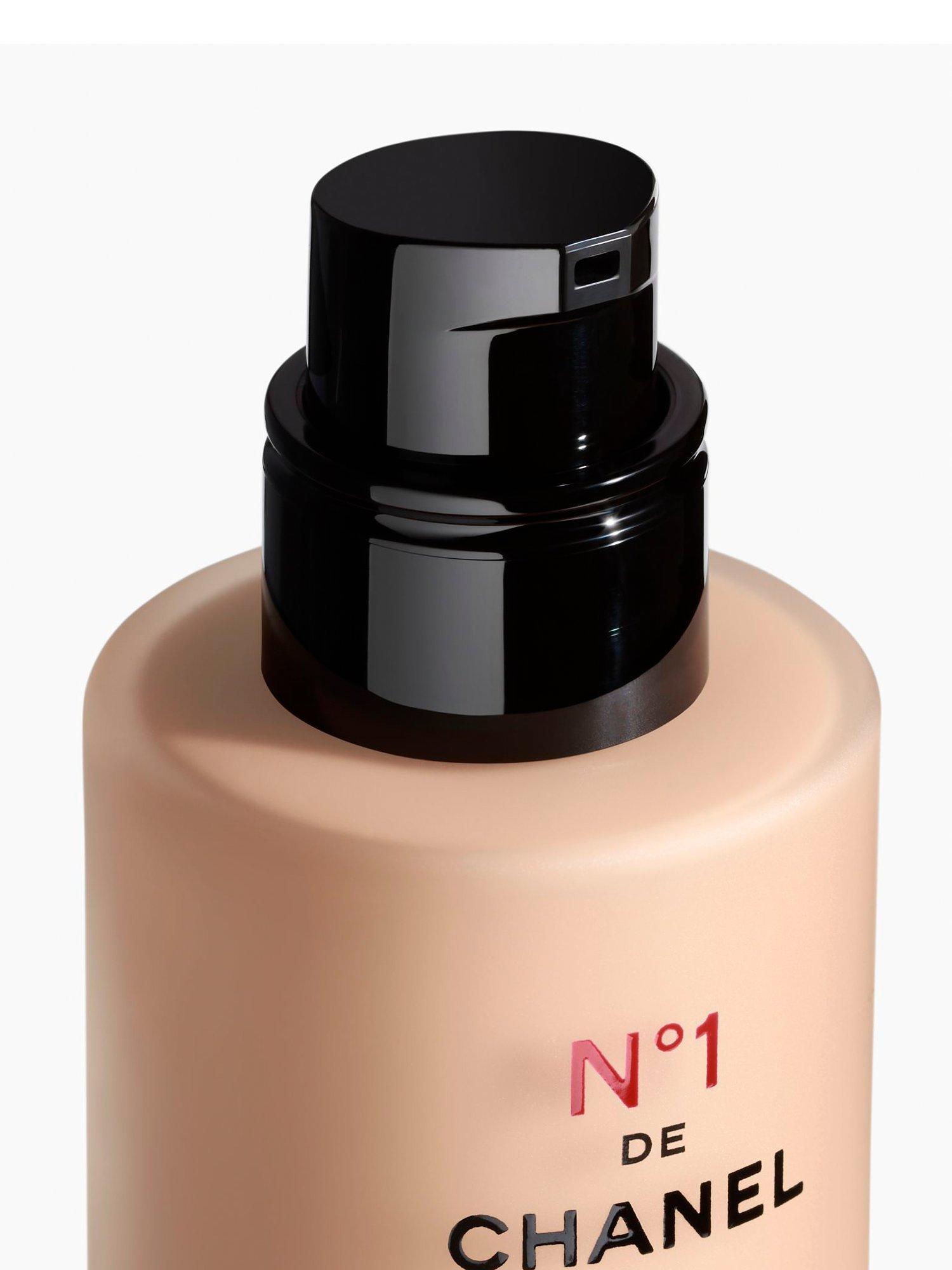 N°1 De CHANEL Revitalising Foundation Illuminates - Hydrates - Protects