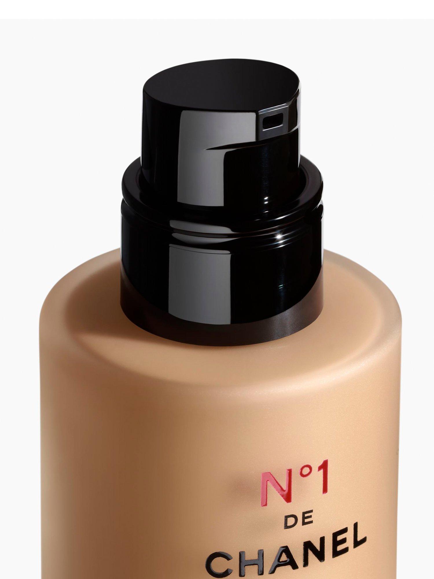 N°1 De CHANEL Revitalising Foundation Illuminates - Hydrates - Protects