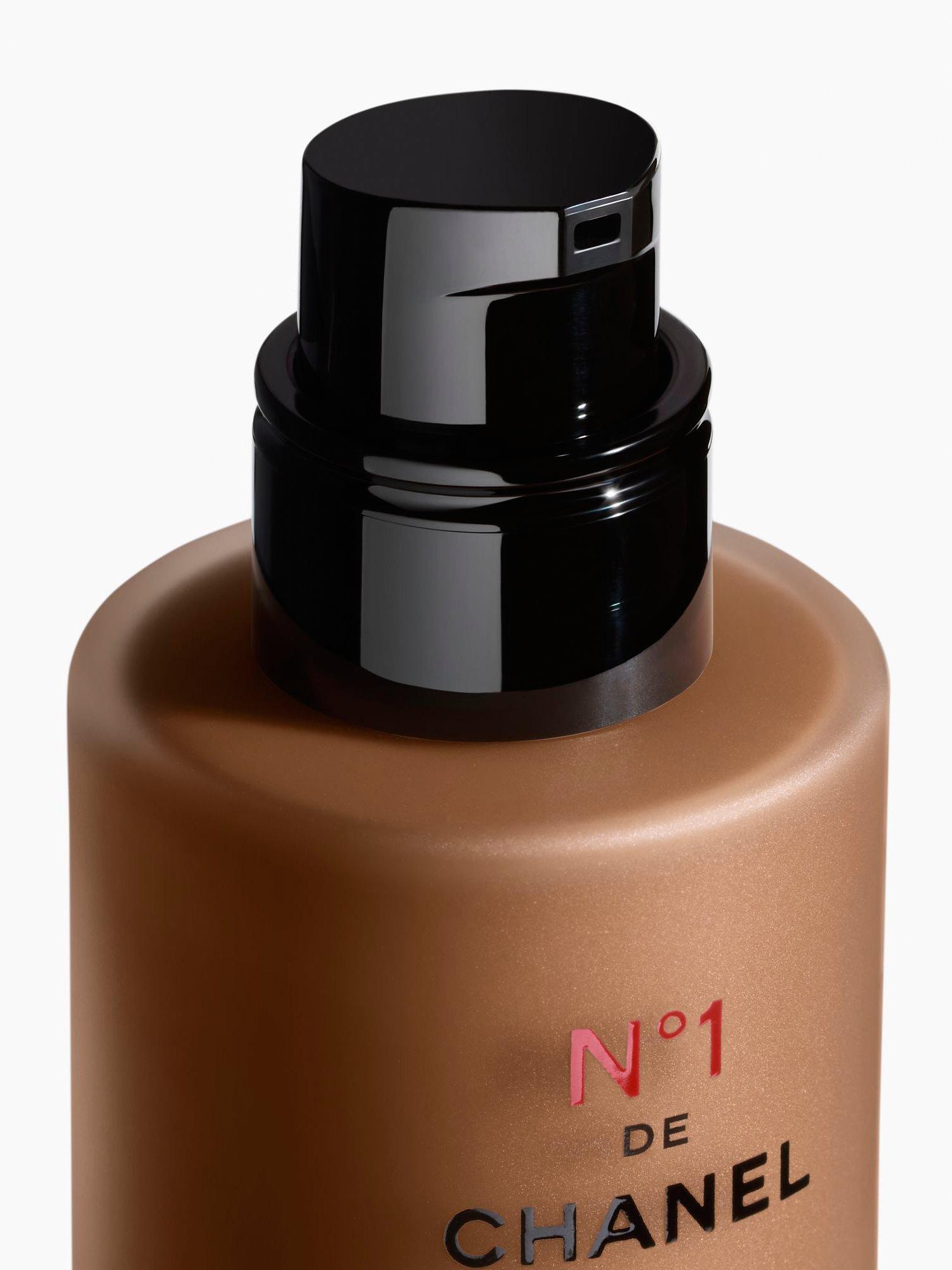 N°1 De CHANEL Revitalising Foundation Illuminates - Hydrates - Protects
