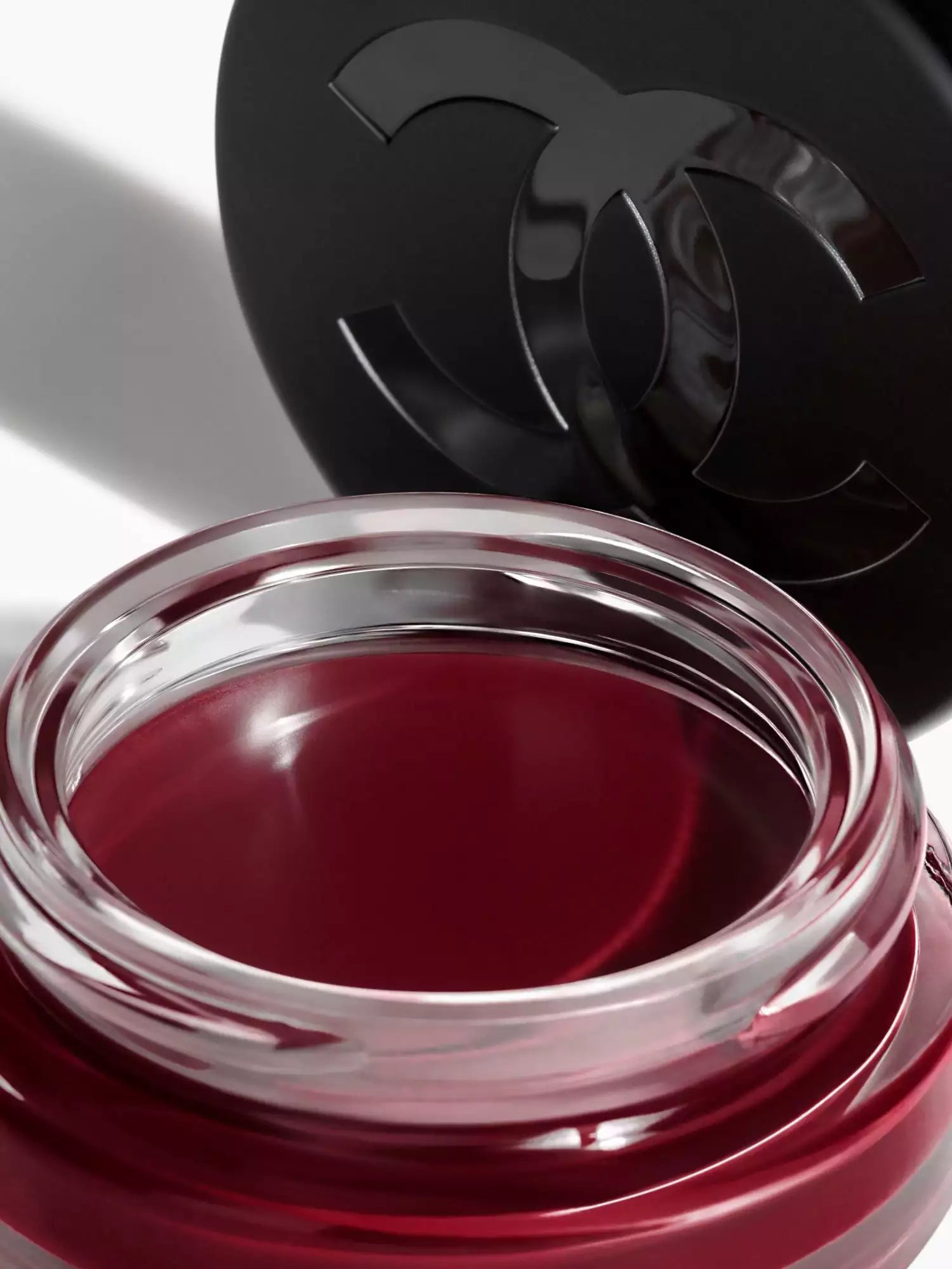CHANEL N°1 De CHANEL Lip And Cheek Balm Enhances Colour - Nourishes - Plumps