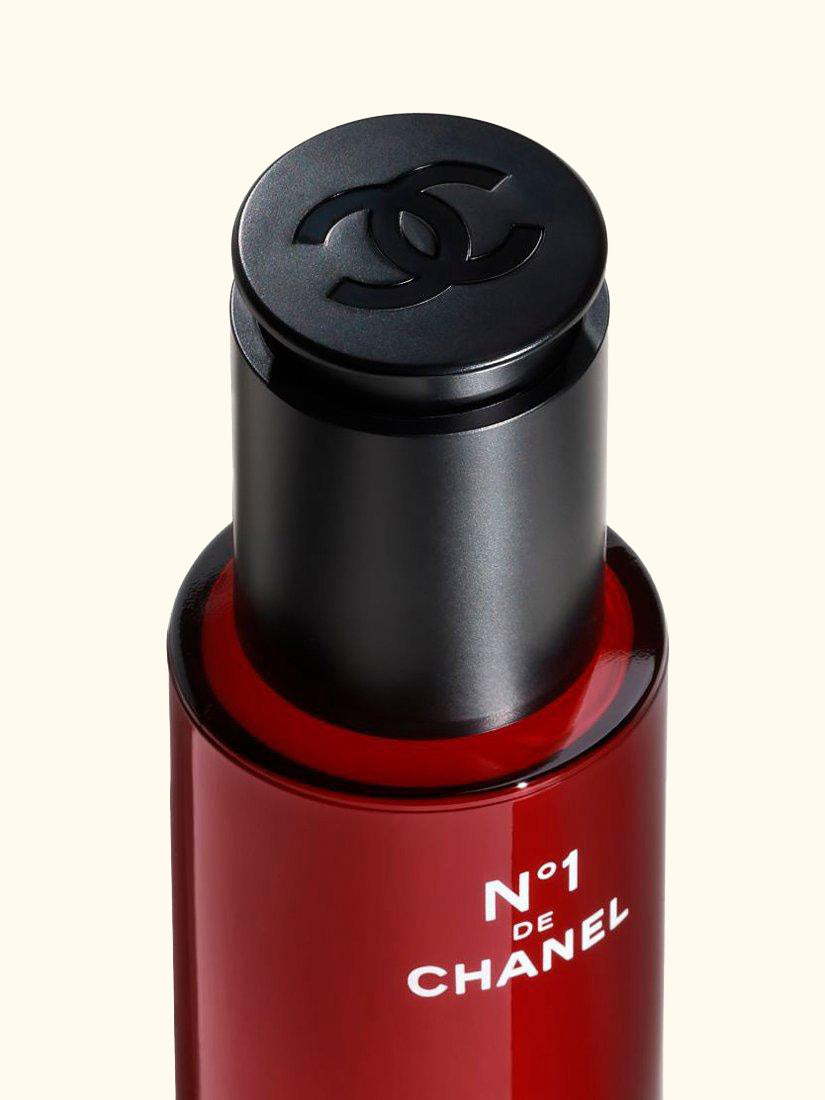 N°1 De CHANEL Revitalising Serum Prevents And Corrects The Appearance Of The 5 Signs Of Ageing Bottle