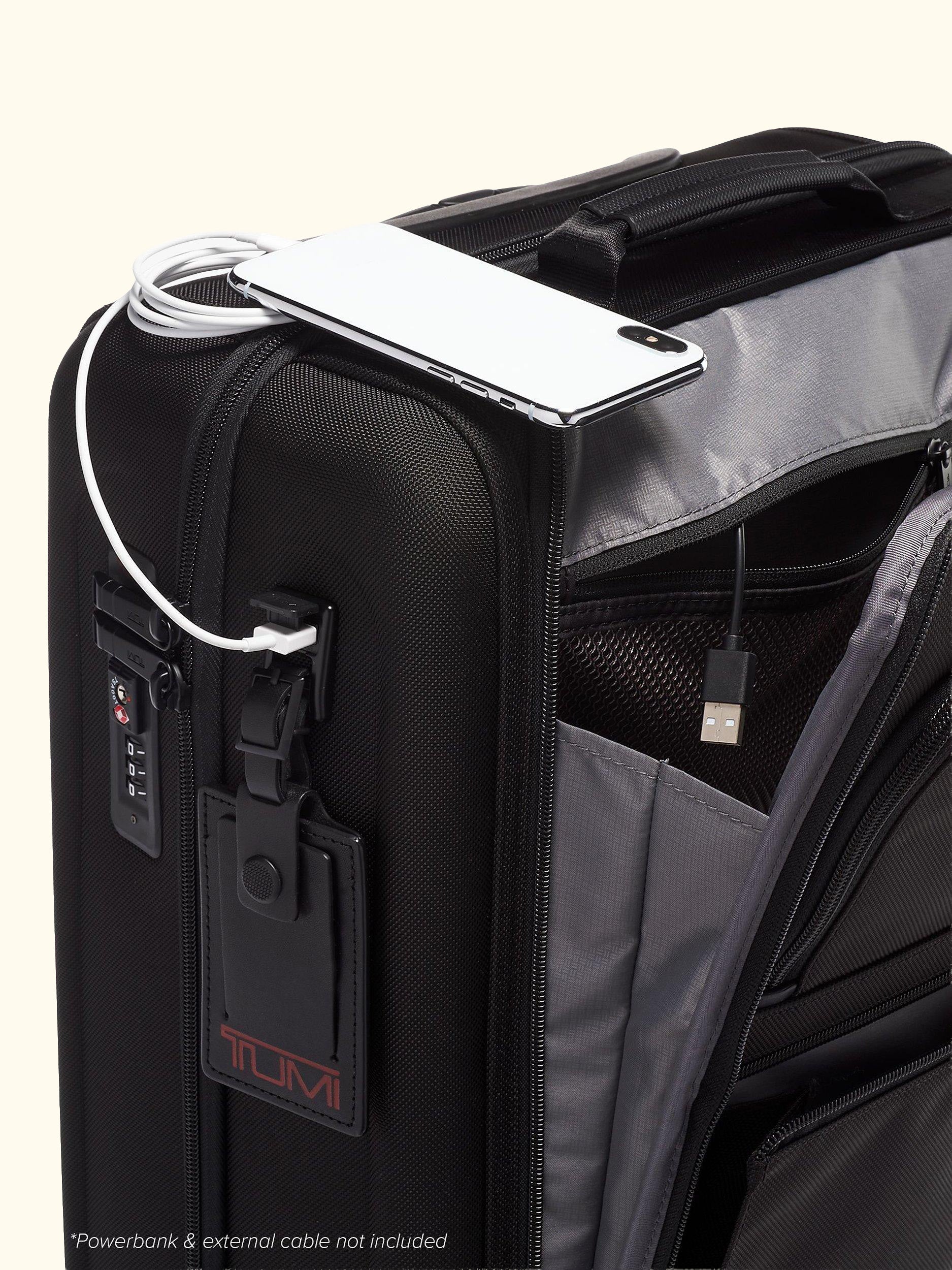 Alpha 3 International Slim Super Léger 55cm 4-Wheel Cabin Case, Black