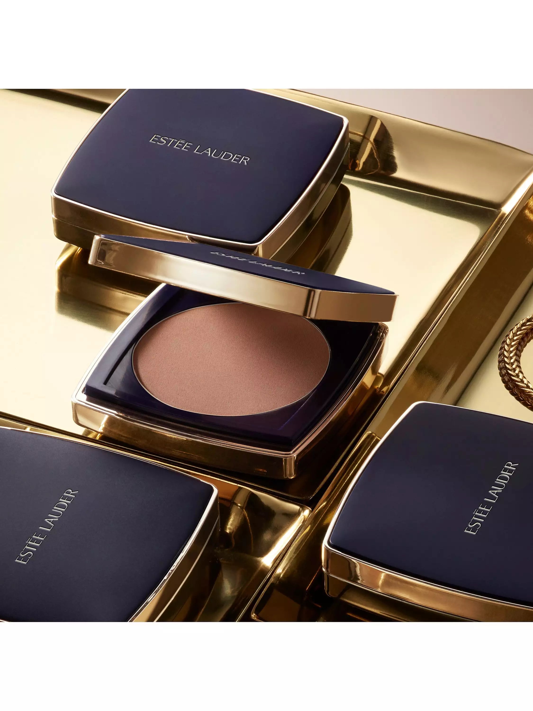 Estée Lauder Double Wear Stay-in-Place Matte Powder Foundation SPF 10