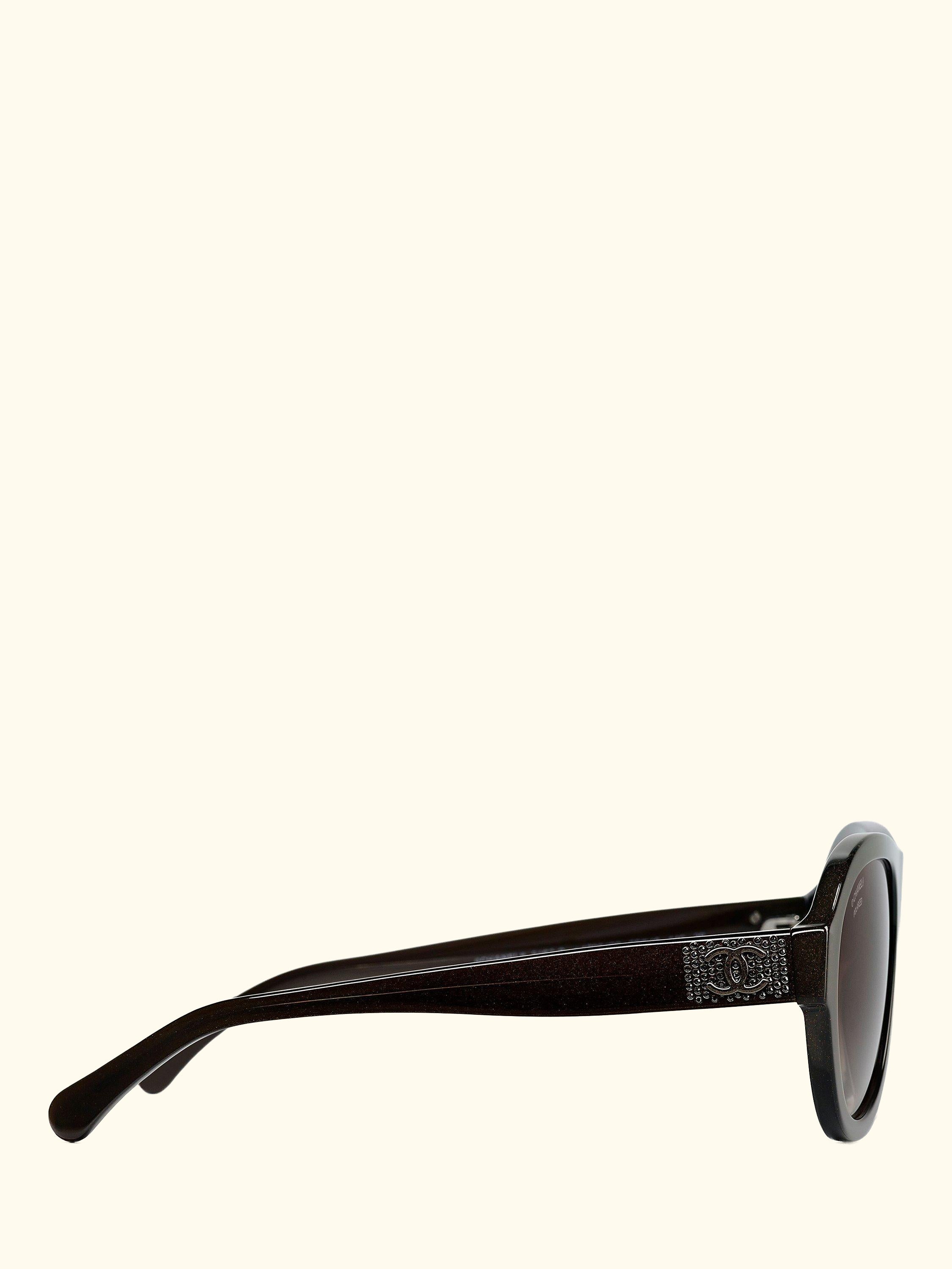 Oval Sunglasses CH5467B Iridescent Brown/Brown Gradient