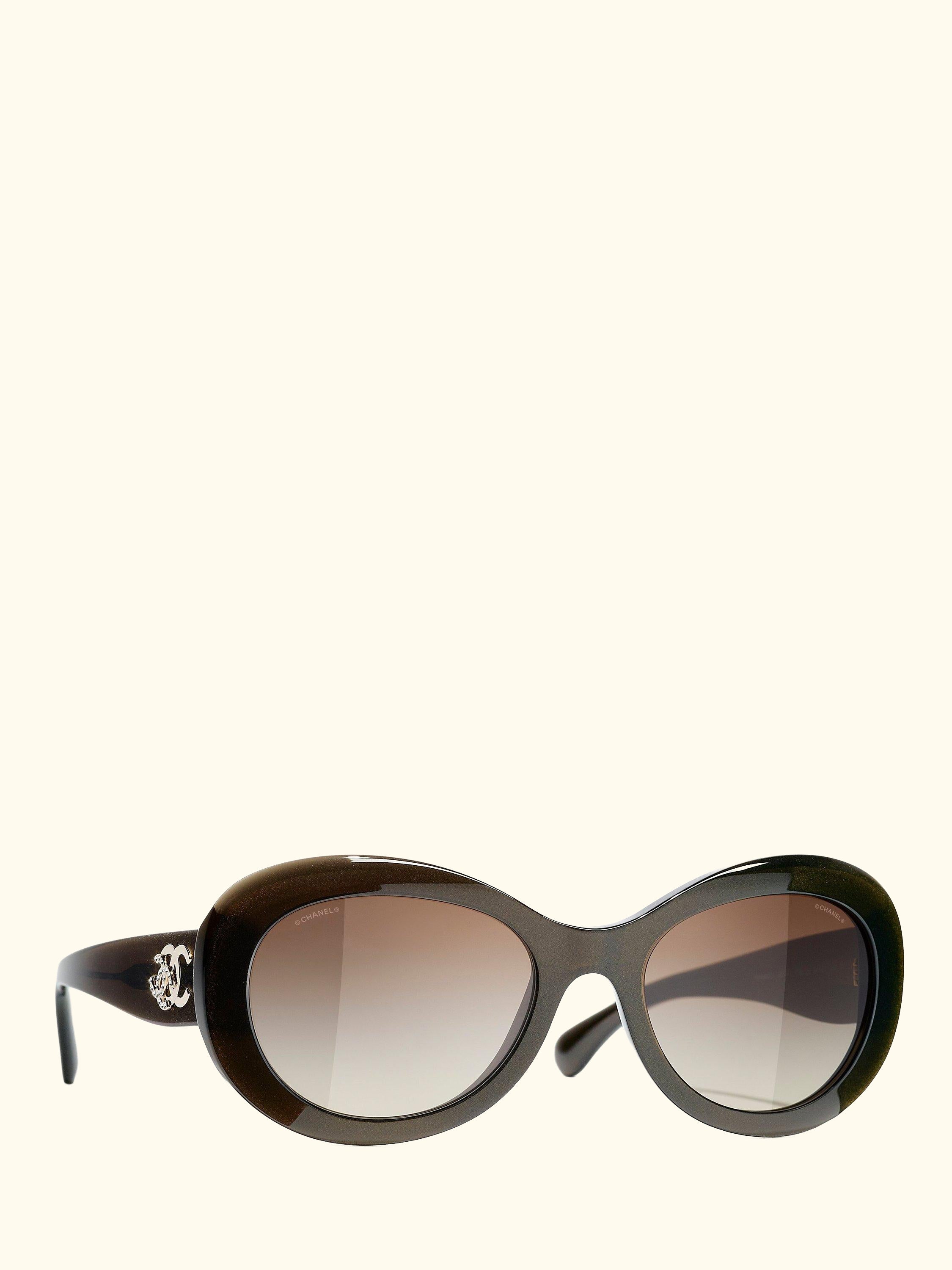 Oval Sunglasses CH5469B Iridescent Brown/Brown Gradient