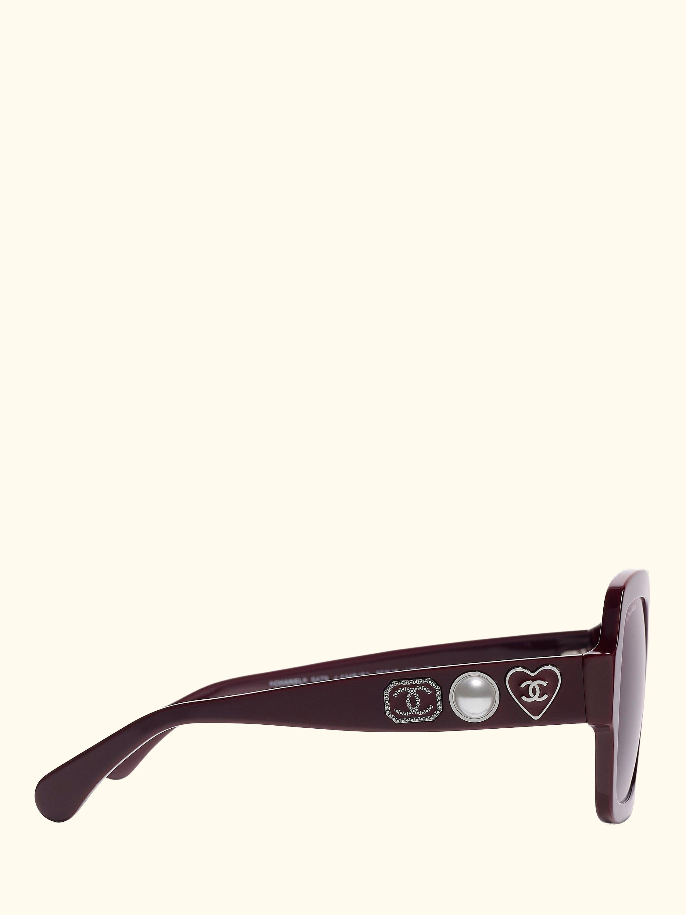 CH5479 Women's Square Sunglasses, Red