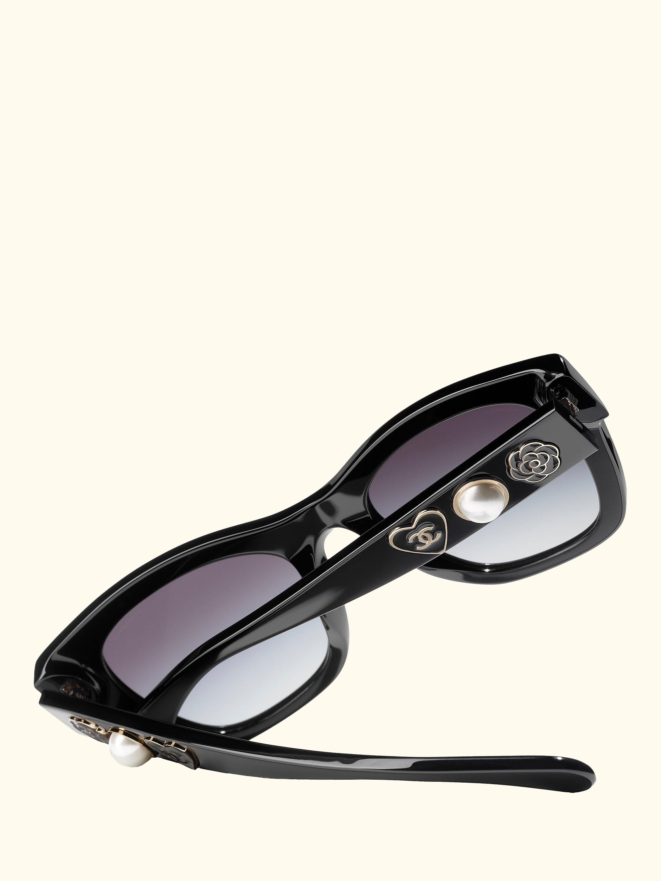 CH5478 Women's Irregular Sunglasses, Black/Grey