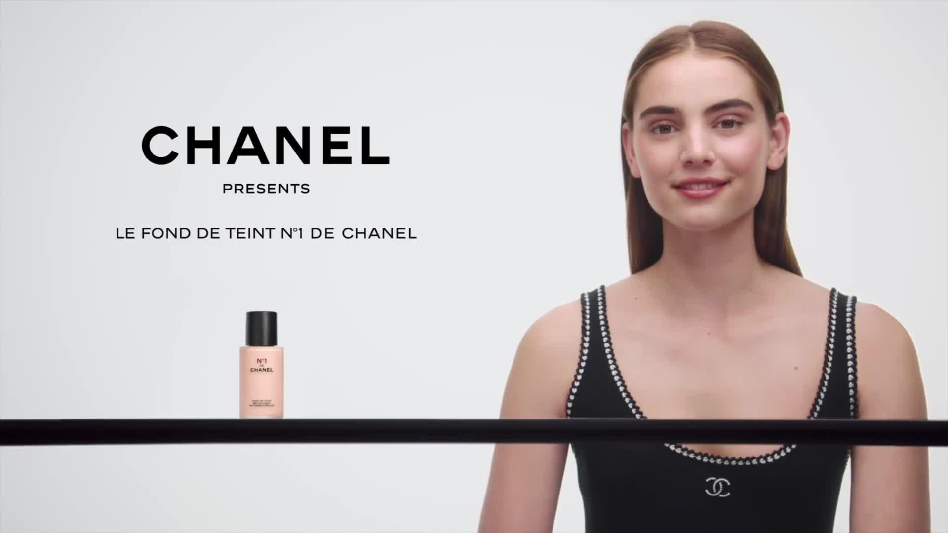 N°1 De CHANEL Revitalising Foundation Illuminates - Hydrates - Protects